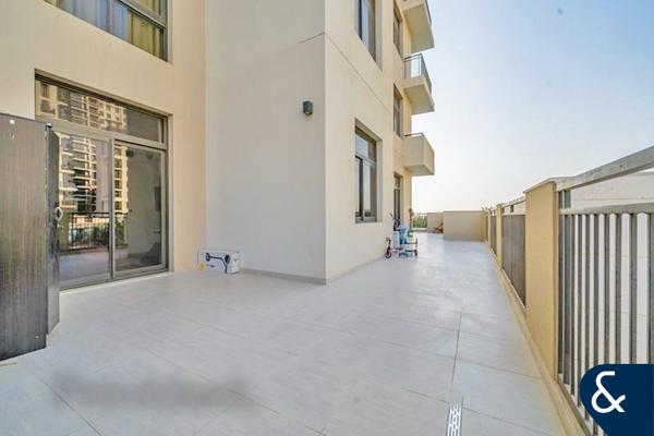Huge Terrace | 3 Bed plus maids | VOT